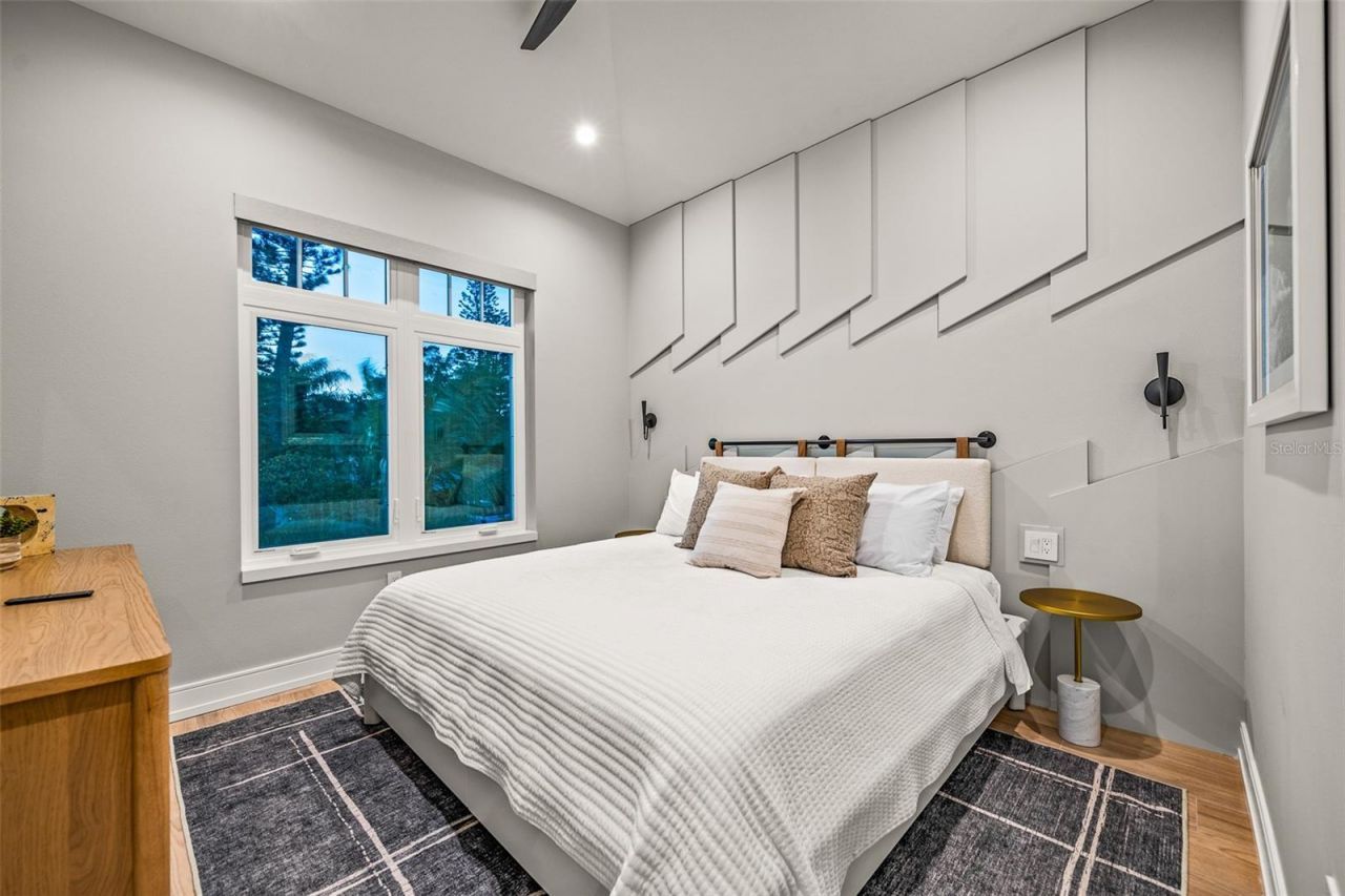 401 77th Street, Holmes Beach, FL 34217 Photo