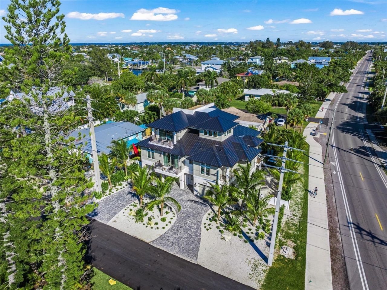 401 77th Street, Holmes Beach, FL 34217 Photo