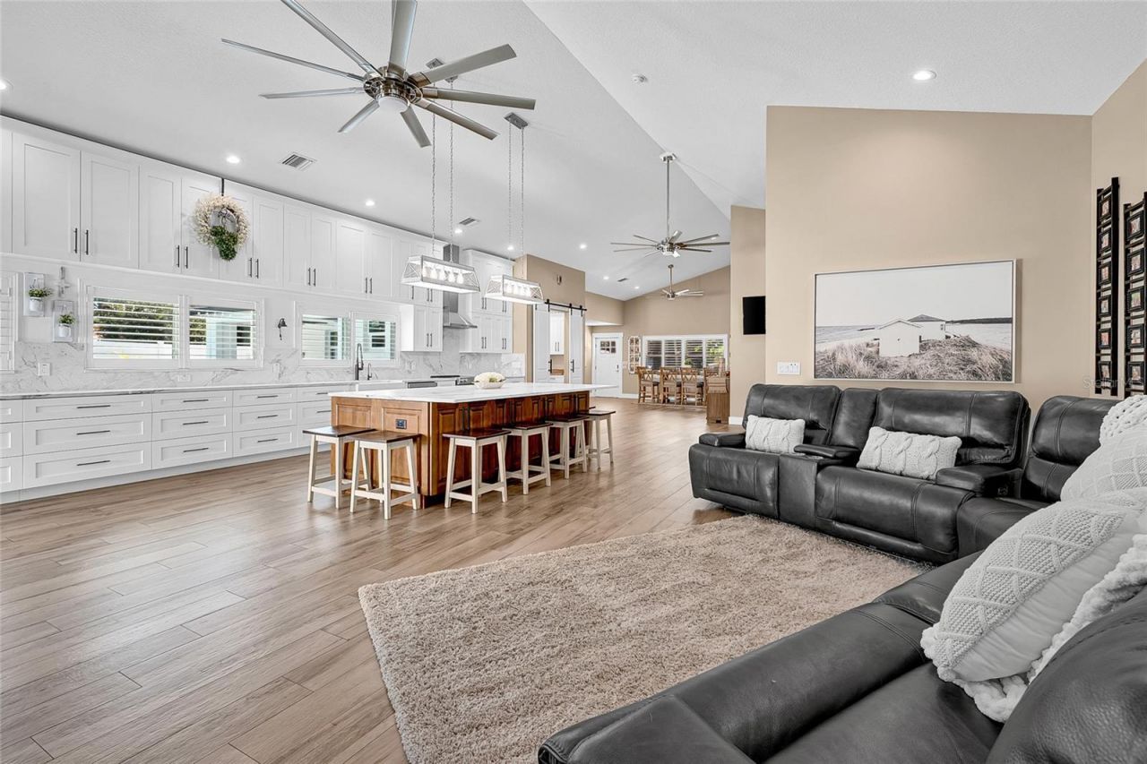 8101 38th Avenue N, Saint Petersburg, FL 33710 Photo