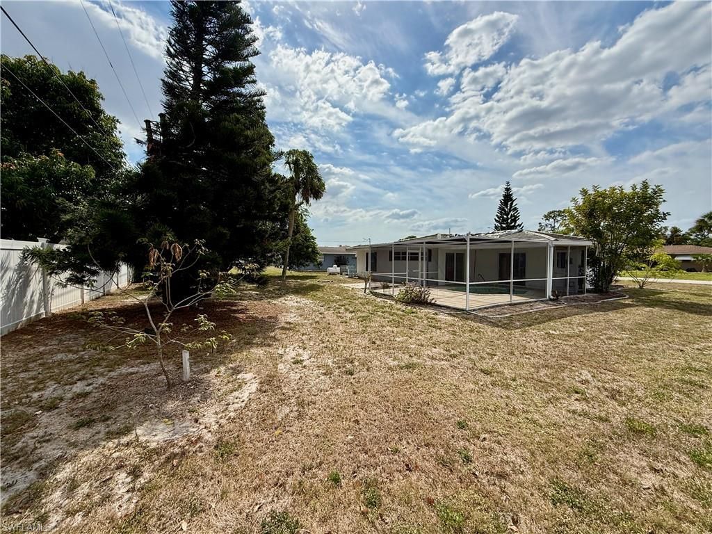 320 Hollywood St, Lehigh Acres, FL 33936 Photo