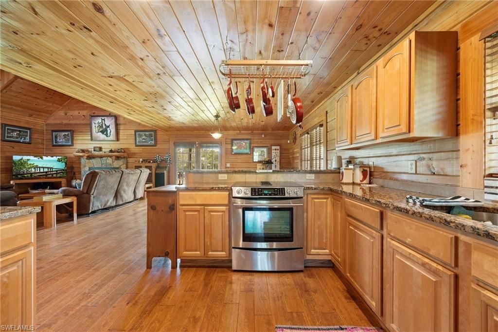 810 N Jinete St, Clewiston, FL 33440 Photo