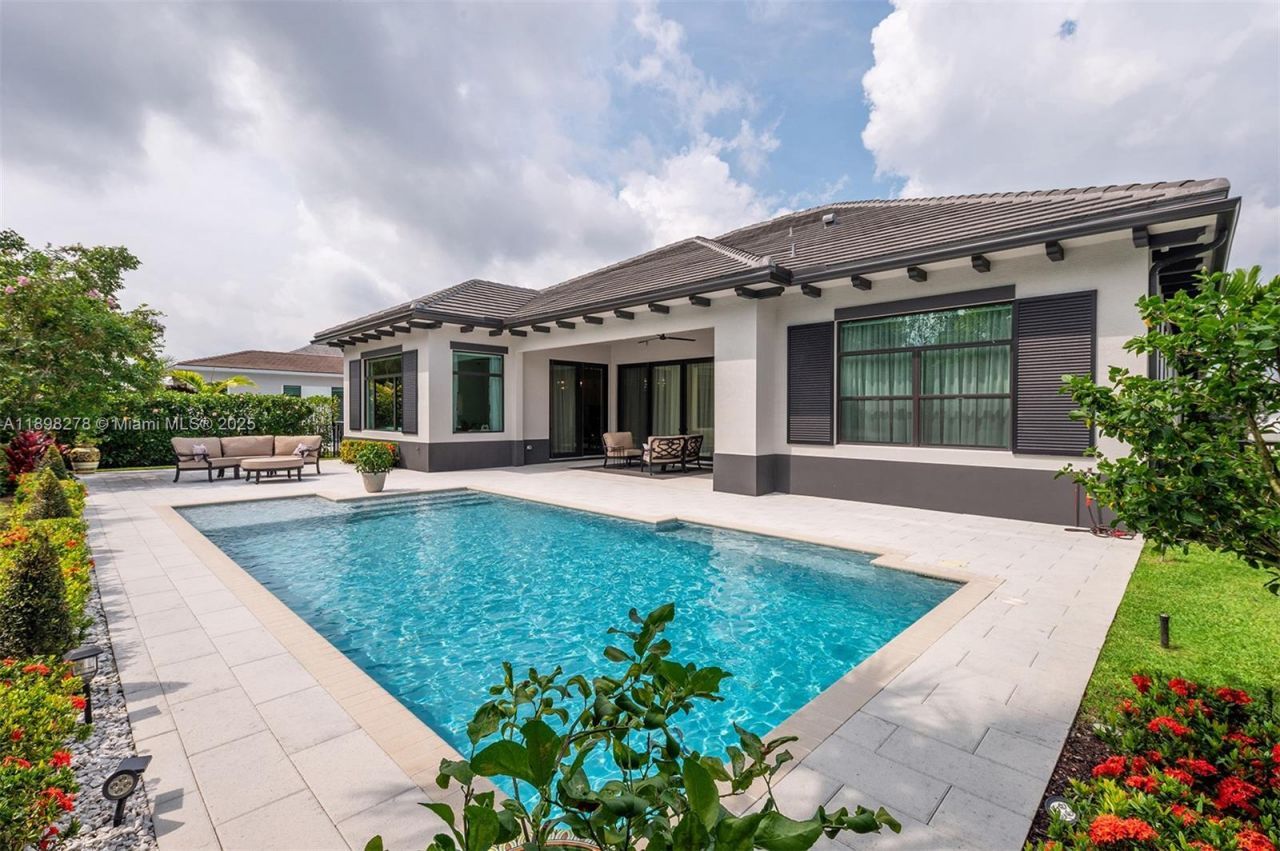 9228 Coral Isles Cir, Palm Beach Gardens, FL 33412 Photo