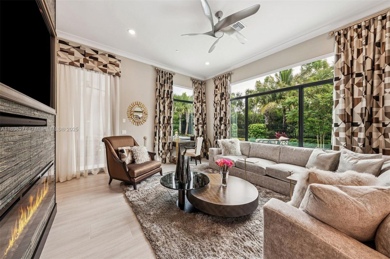 9228 Coral Isles Cir, Palm Beach Gardens, FL 33412 Photo