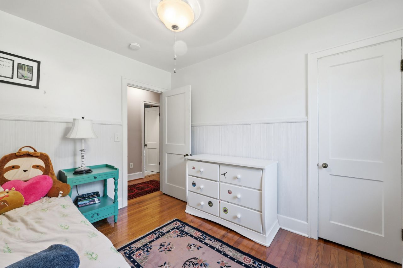 315 Hollywood Drive Photo 18