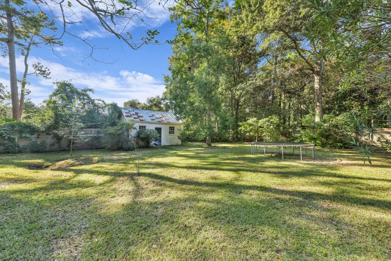 315 Hollywood Drive Photo 31