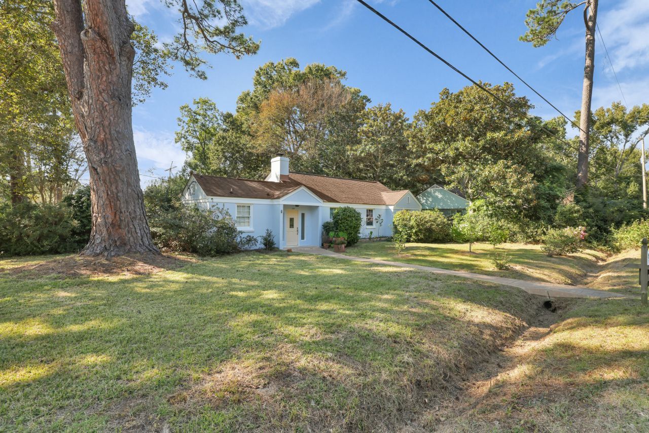 315 Hollywood Drive Photo 35