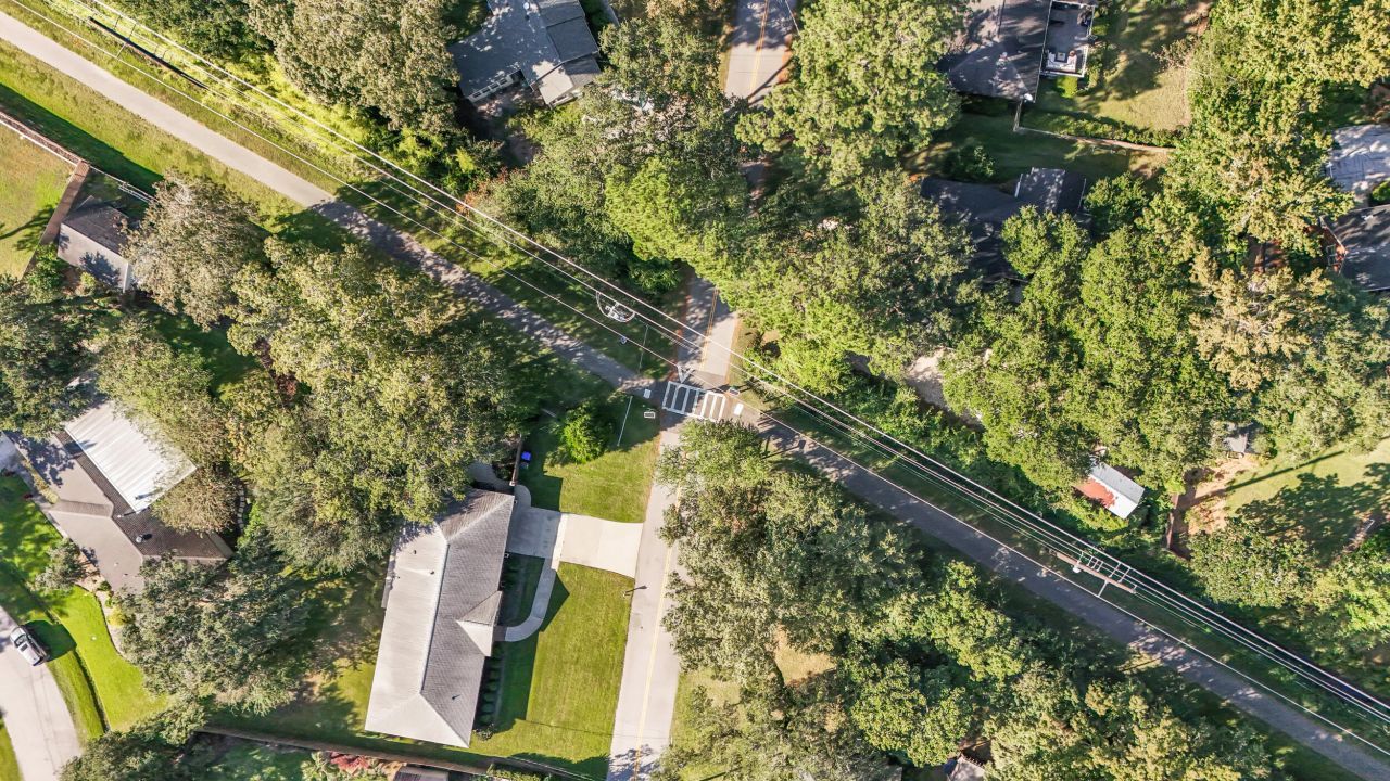 315 Hollywood Drive Photo 45