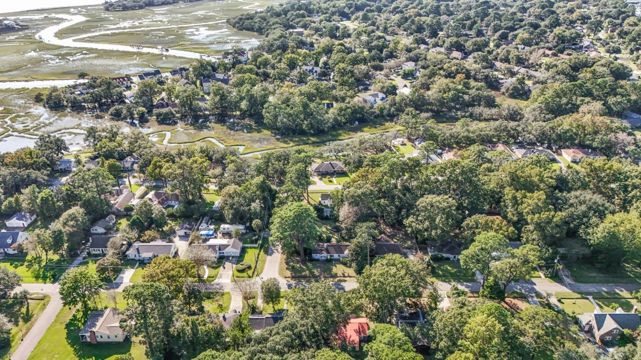 315 Hollywood Drive Photo 51