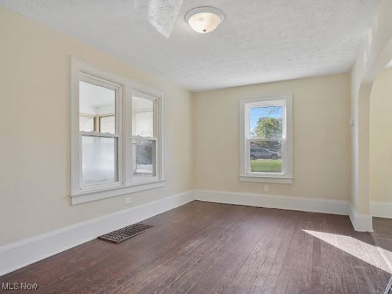 1371 Benton Street, Barberton, OH 44203 Photo 17