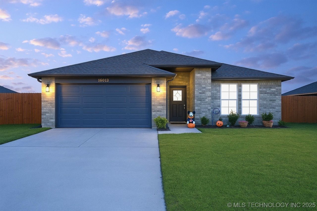 15013 S Oak Street, Glenpool, OK 74033 Main Photo