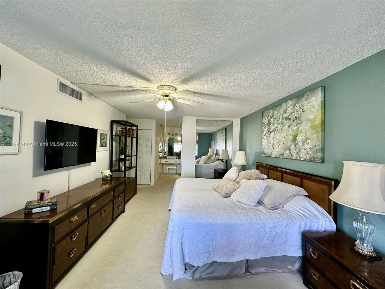 301 174th St, Unit 2020, Sunny Isles Beach, FL 33160 Photo