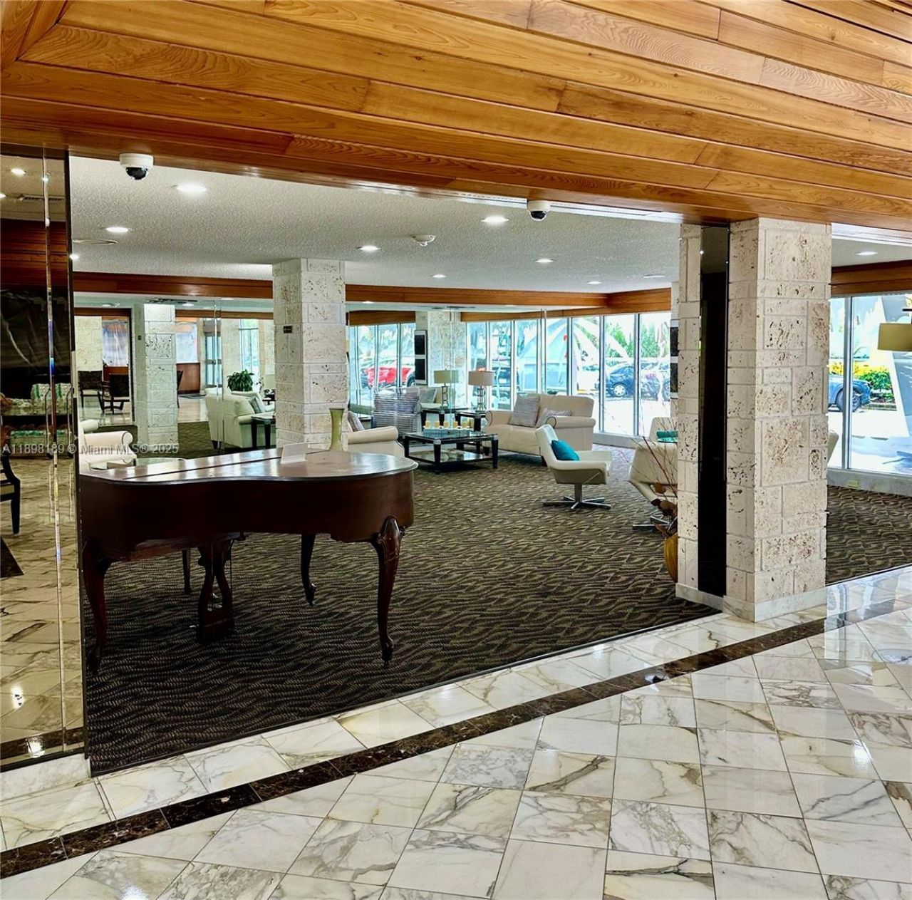 301 174th St, Unit 2020, Sunny Isles Beach, FL 33160 Photo