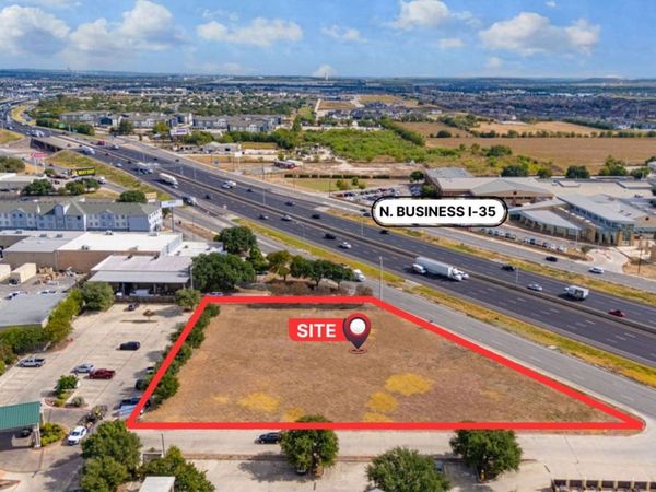 1501 N Business IH 35, New Braunfels, TX 78130