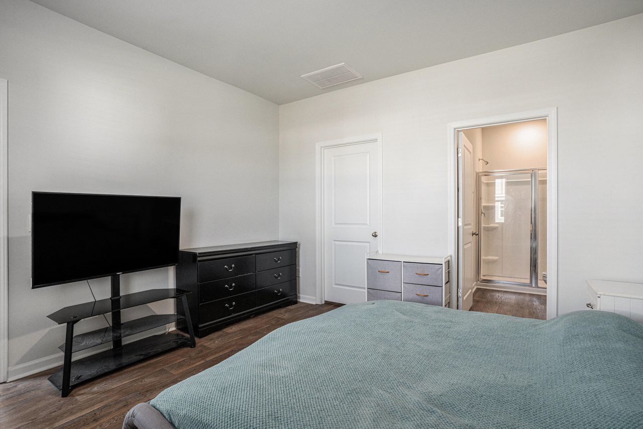 120 Hillsford Lane Photo 17