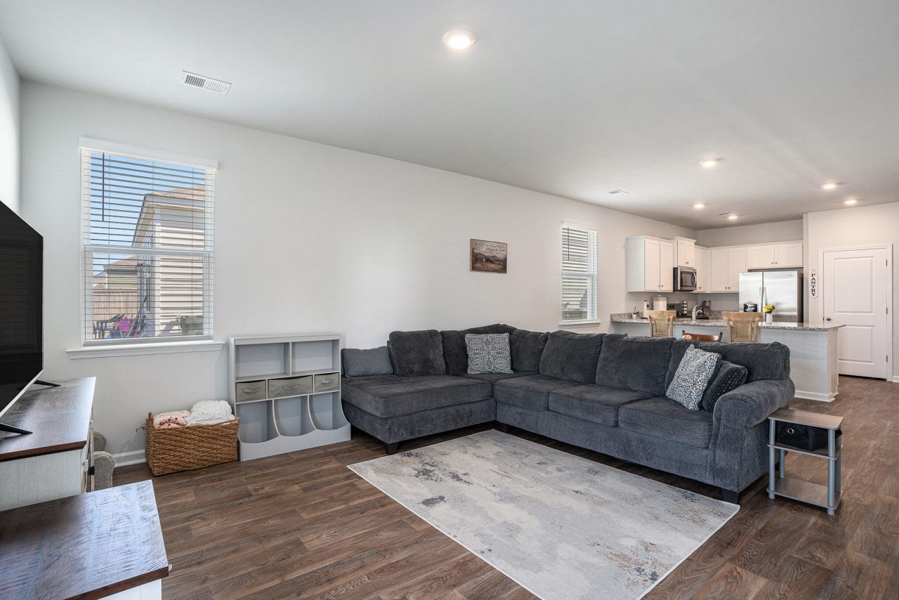 120 Hillsford Lane Photo 6