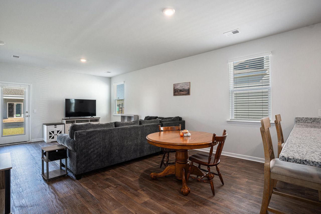 120 Hillsford Lane Photo 9