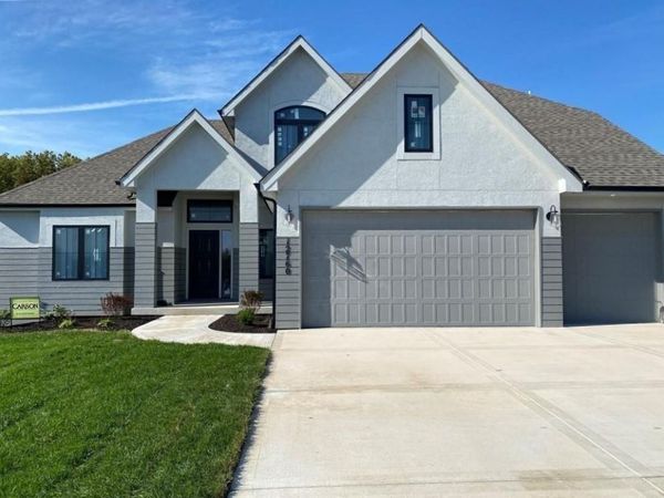 2331 NW Palisades Drive, Riverside, MO 64150