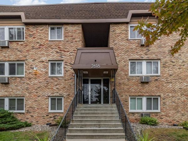 2616 Harriet Avenue, Unit 303, Minneapolis, MN 55408