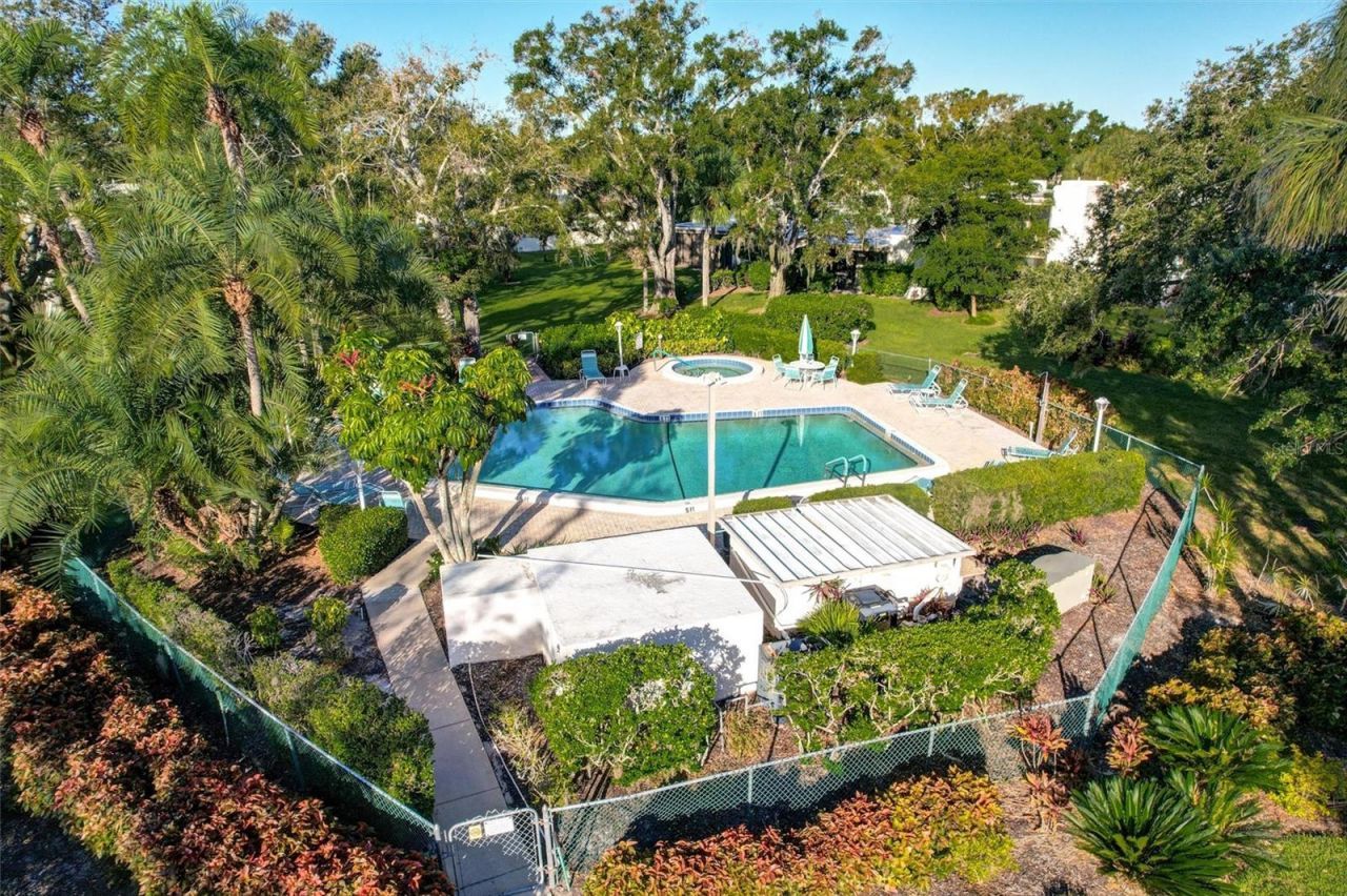107 Pinehurst Drive, Unit 107, Bradenton, FL 34210 Photo