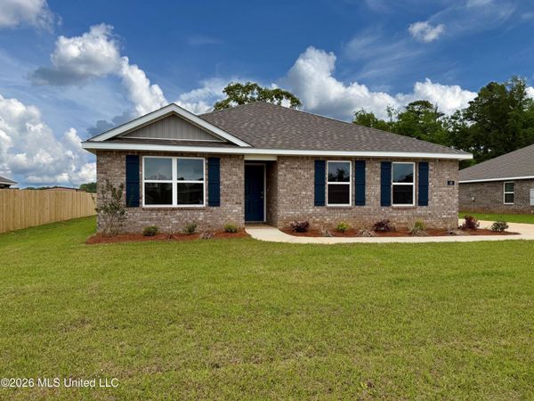 48 Crown Drive, Lucedale, MS 39452