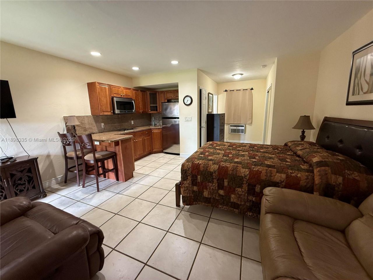 811 NE 10th St, Unit 1-5, Hallandale Beach, FL 33009 Photo