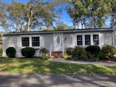 465 Old Country Road, Unit 465, Riverhead, NY 11901 Main Photo
