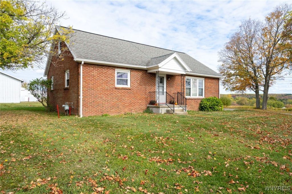 13050 Big Tree Rd Road, East Aurora, NY 14052 Main Photo