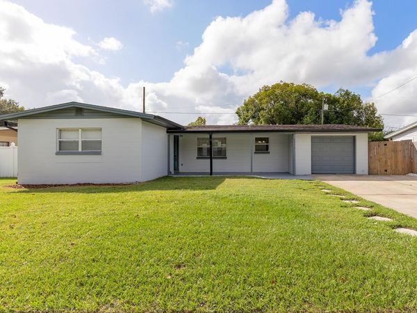 8314 CALAIS CIRCLE, ORLANDO, FL 32825