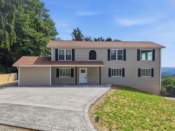 2241 Le Conte St, Morristown, TN 37814