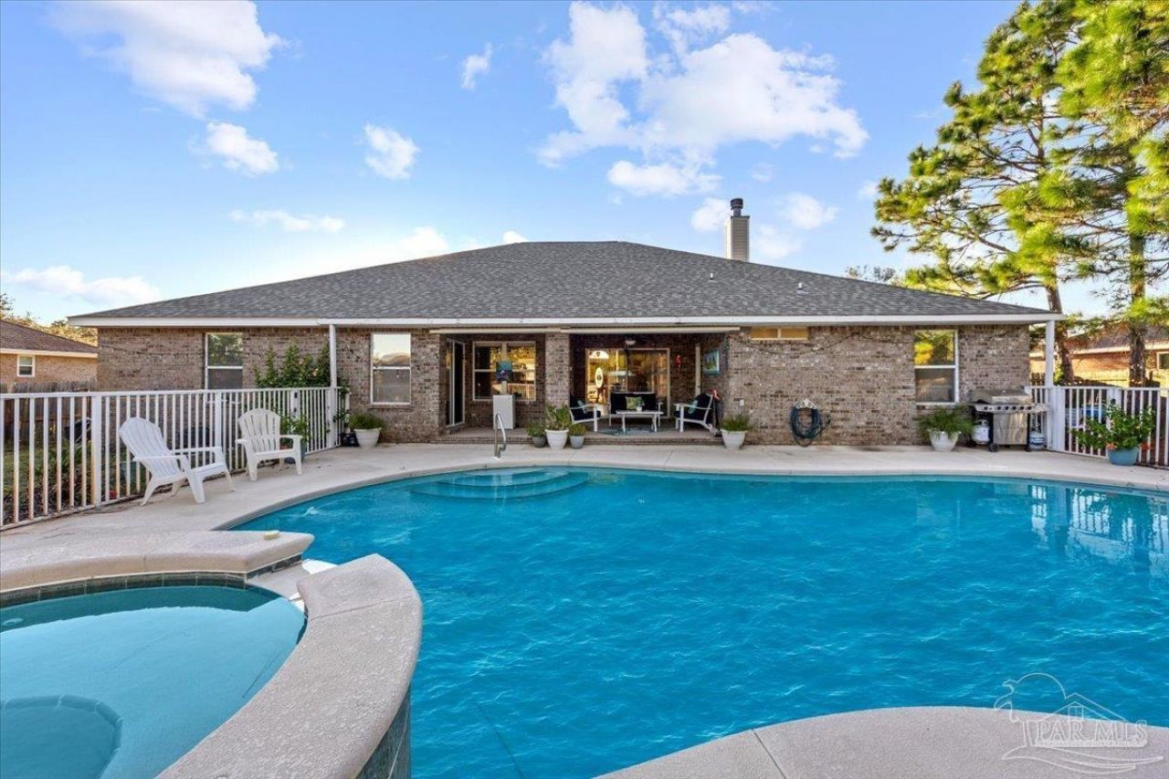 1896 Sundown Dr, Navarre, FL 32566 Main Photo