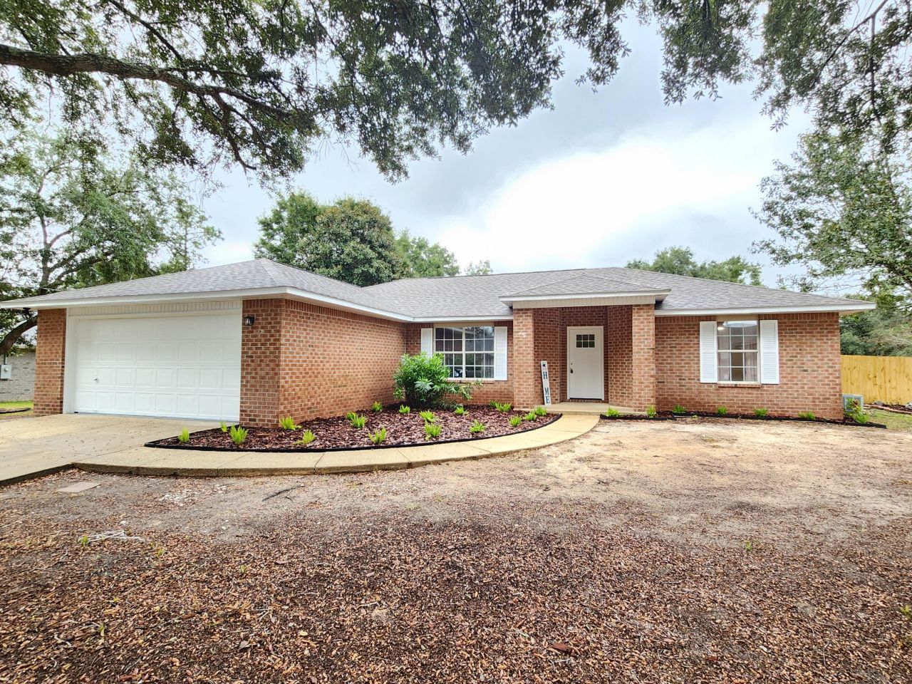 7271 Mossy Oaks Drive, Navarre, FL 32566 Main Photo