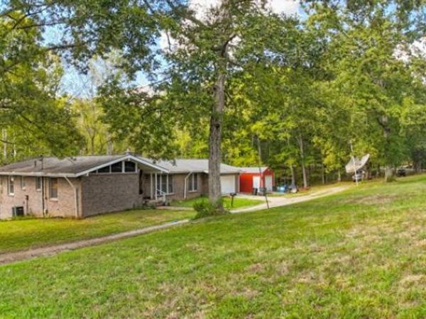 1071 Simms Heights Rd, Kingston Springs, TN 37082