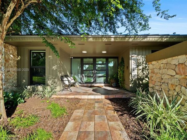 15625 SW 73rd Ct, Palmetto Bay, FL 33157