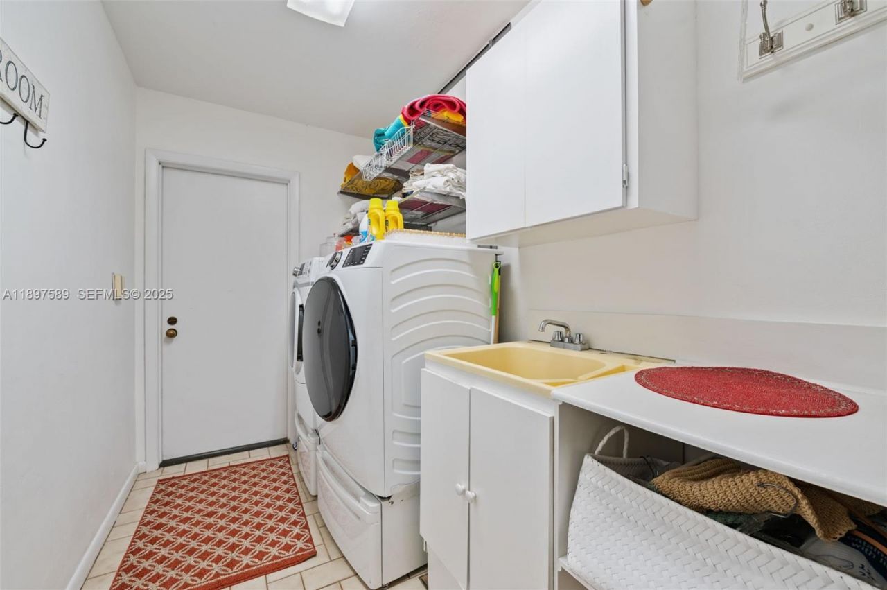 15625 SW 73rd Ct, Palmetto Bay, FL 33157 Photo