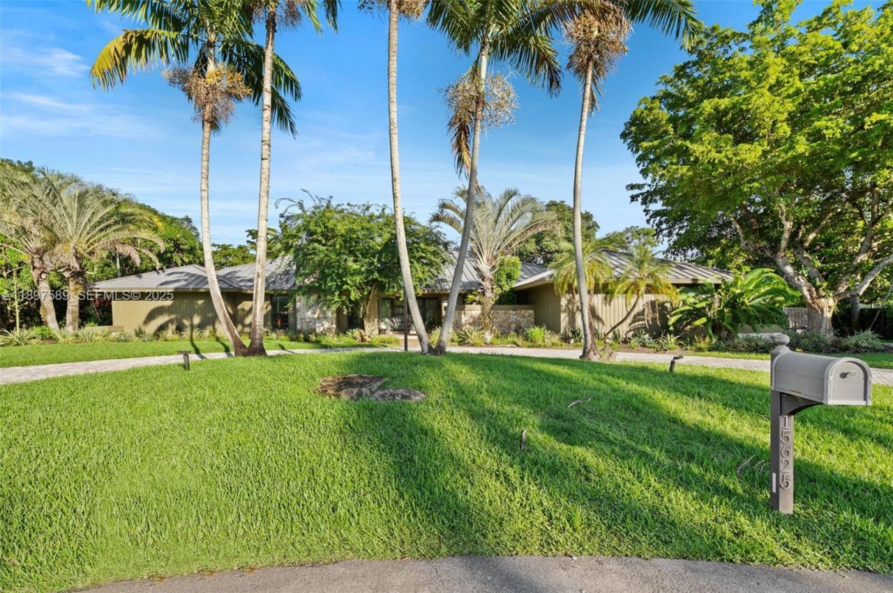 15625 SW 73rd Ct, Palmetto Bay, FL 33157 Photo