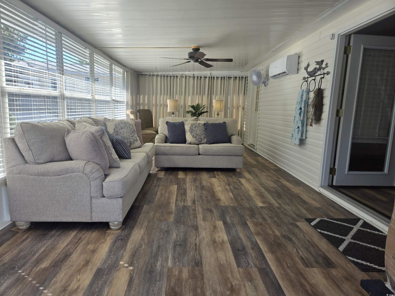 359 Lagoon Circle Photo 13