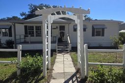 359 Lagoon Circle photo 4