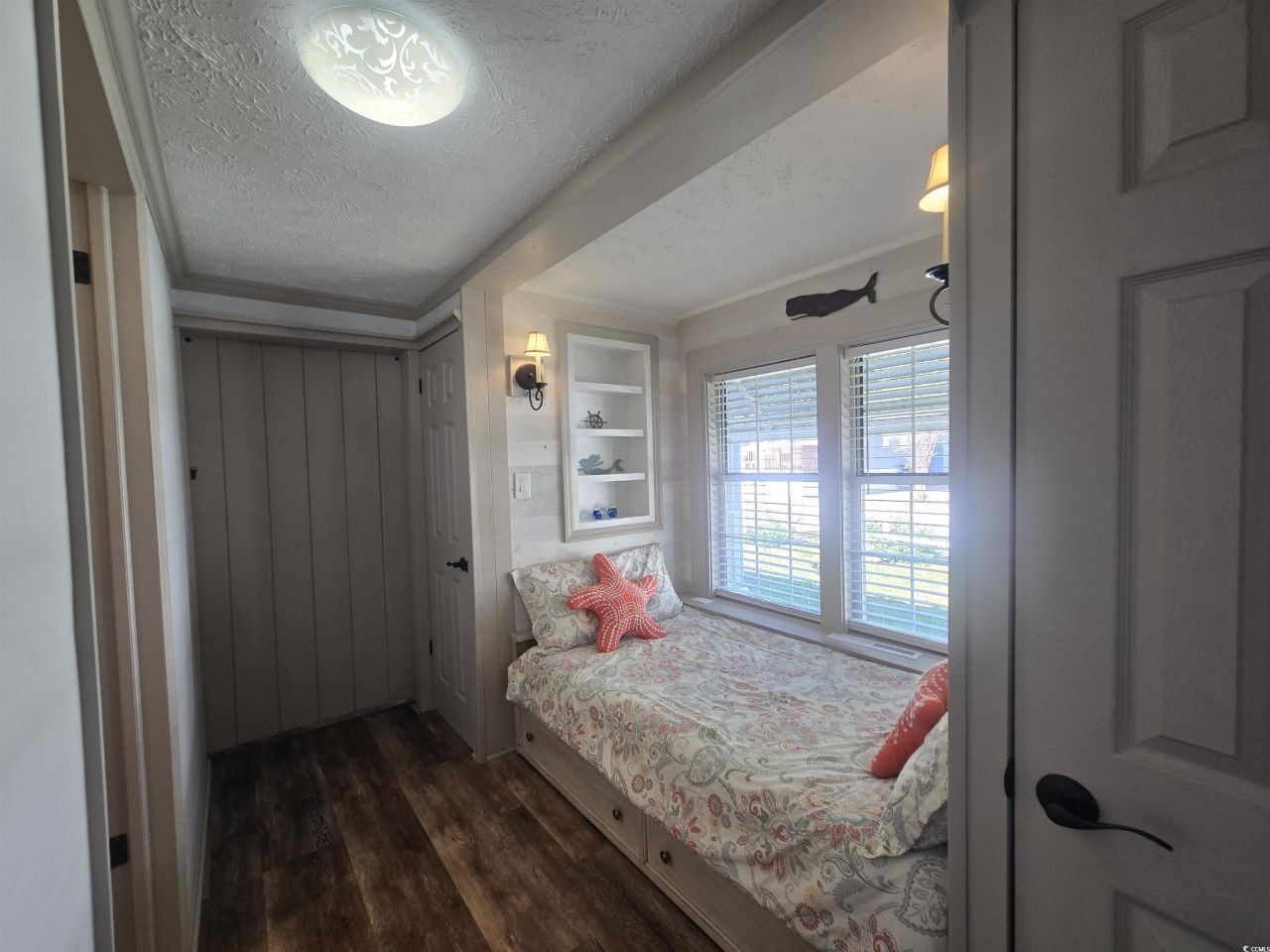 359 Lagoon Circle Photo 29