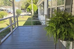 359 Lagoon Circle photo 4