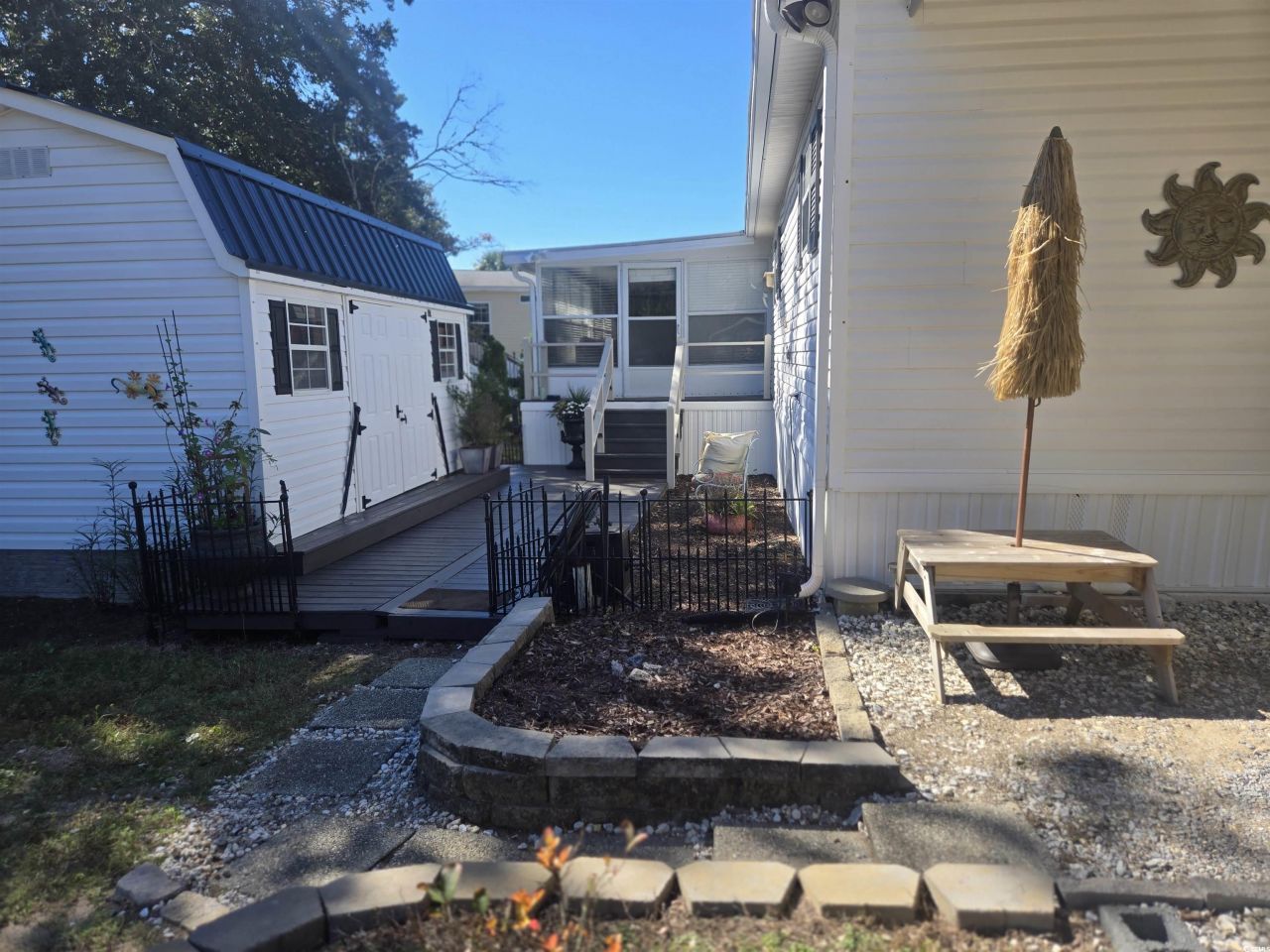 359 Lagoon Circle Photo 9