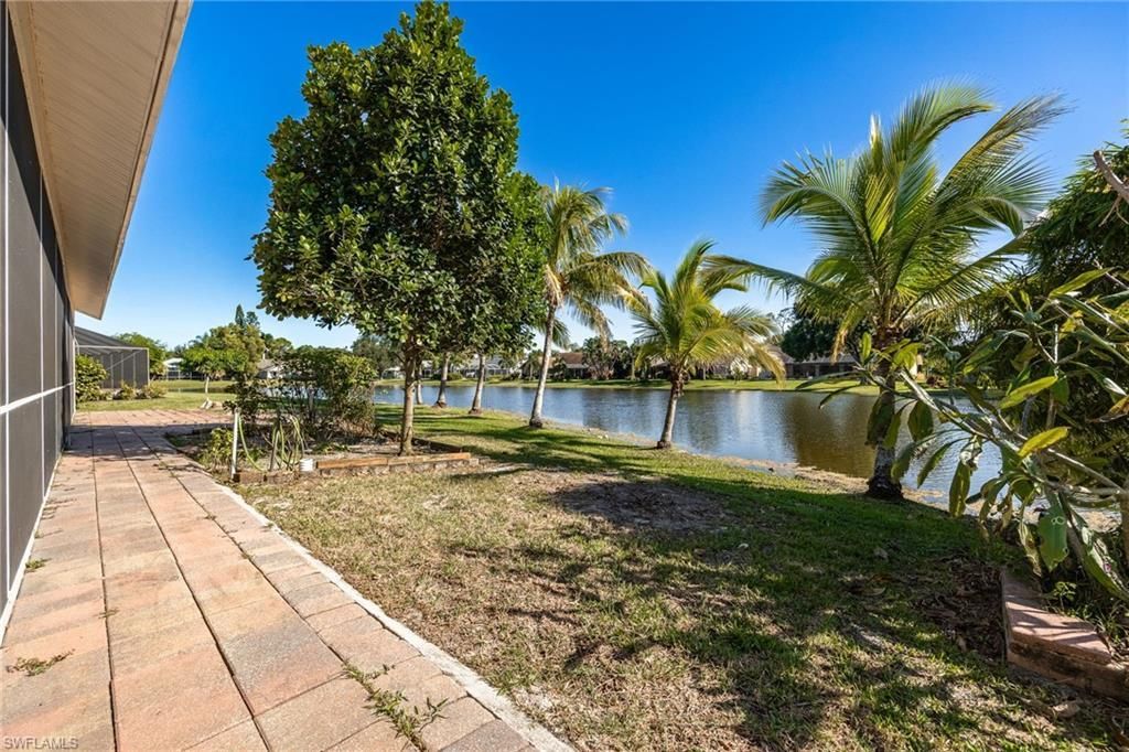 6624 Highland Pines Cir, Fort Myers, FL 33966 Photo
