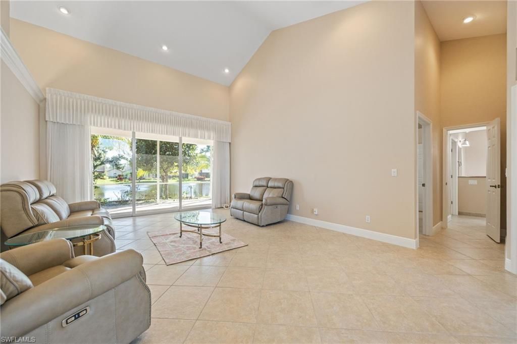 6624 Highland Pines Cir, Fort Myers, FL 33966 Photo
