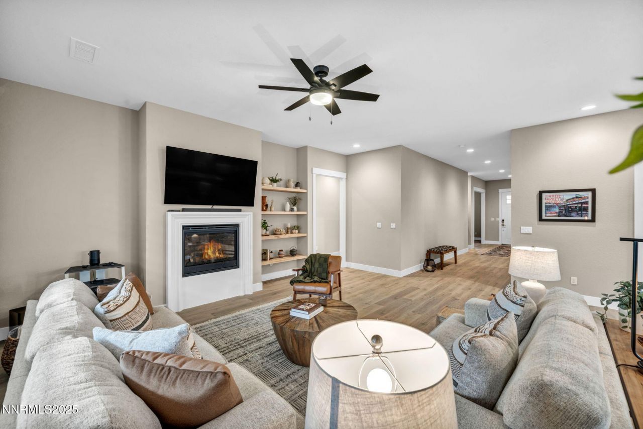 698 Sage Grouse Loop, Gardnerville, NV 89460 Photo