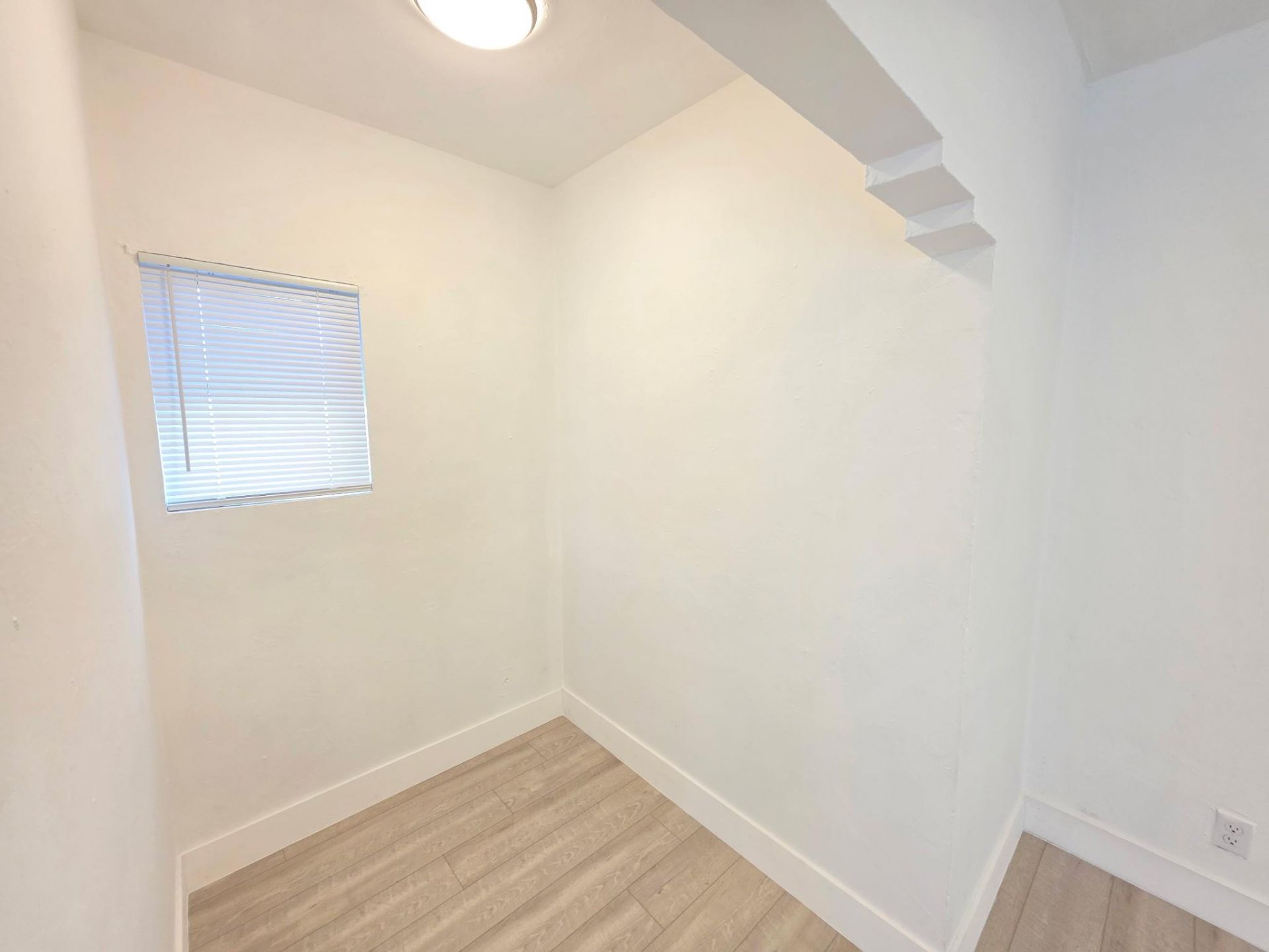 560 NE 15th Avenue, Fort Lauderdale, FL 33301 Photo