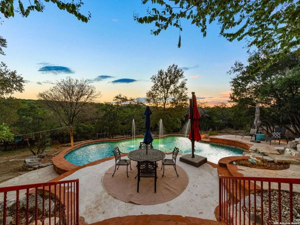 23 Nopalito, San Antonio, TX 78261