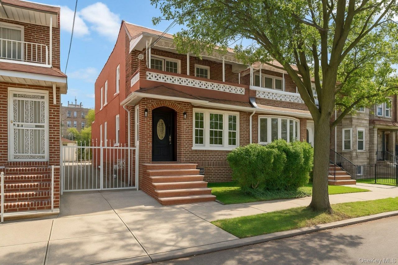 34 Crosby Avenue, Brooklyn, NY 11207 Main Photo