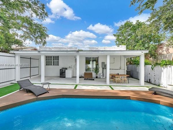 85 NW 47th St, Miami, FL 33127