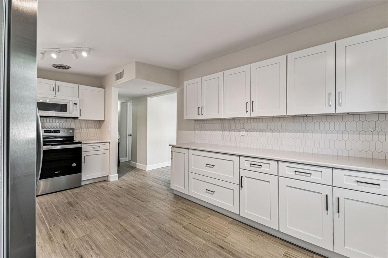 5701 Commonwealth Avenue N, Saint Petersburg, FL 33703 Photo