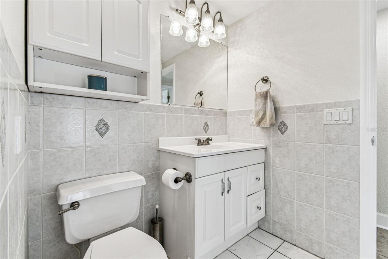 5701 Commonwealth Avenue N, Saint Petersburg, FL 33703 Photo