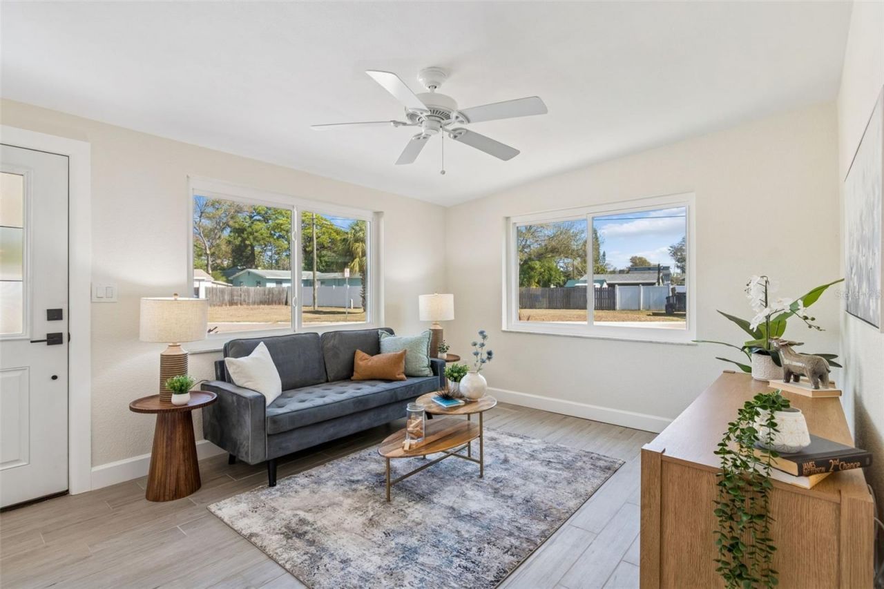 5701 Commonwealth Avenue N, Saint Petersburg, FL 33703 Photo